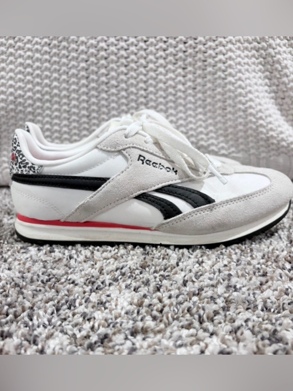 Reebok White and Black Retro Runner with Red Accent - Picture 3 of 6